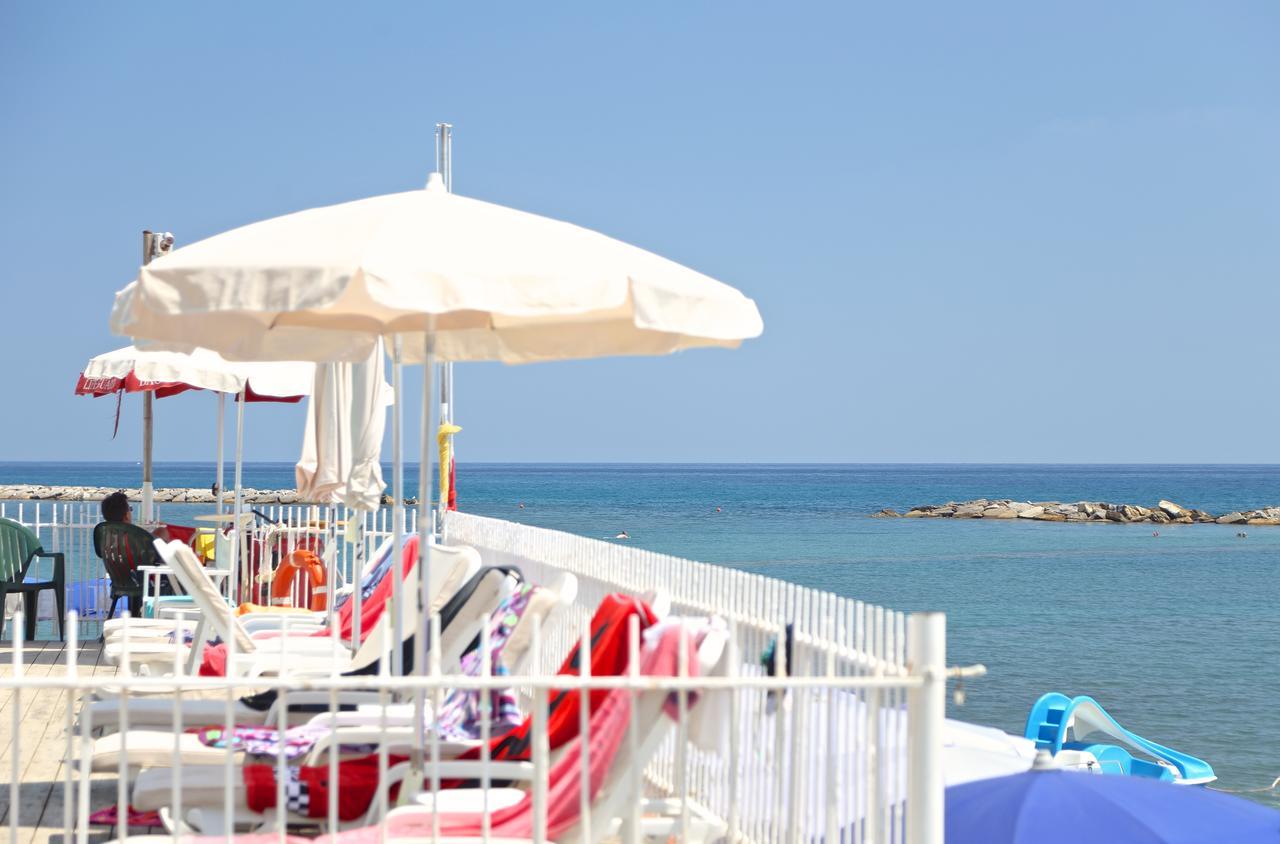 Hotel Mayola Mhotelsgroup San Bartolomeo Al Mare Extérieur photo