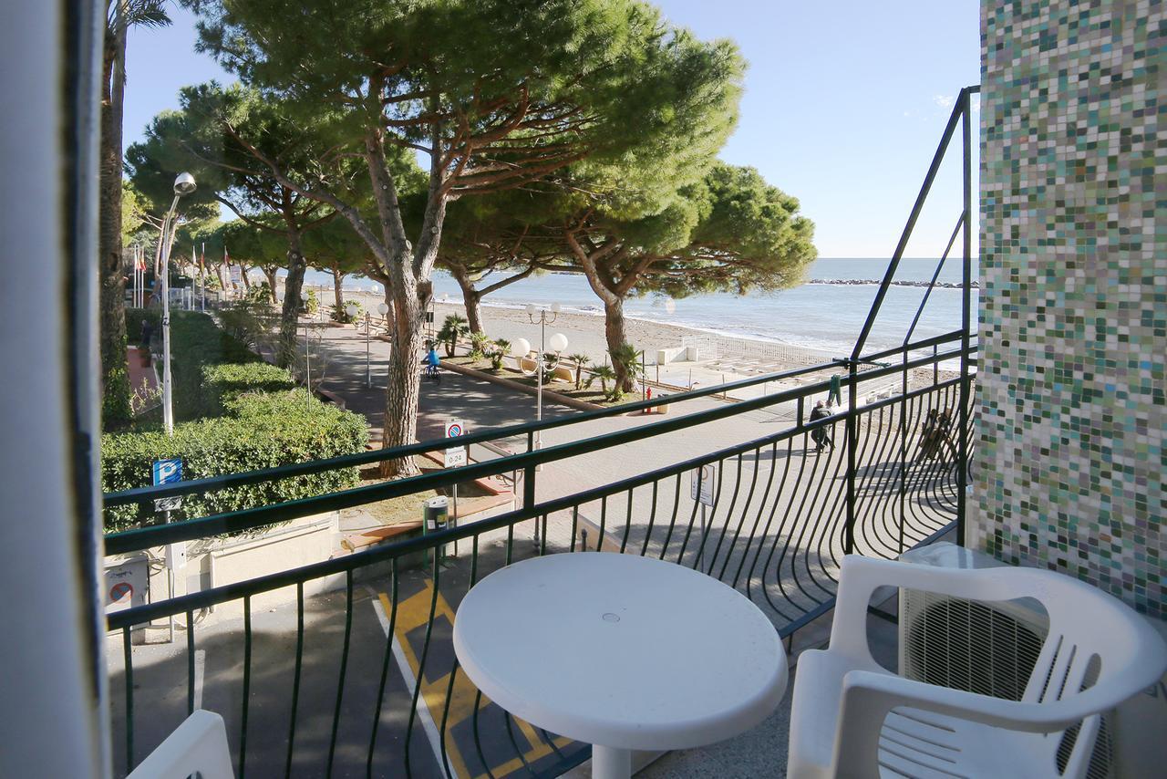 Hotel Mayola Mhotelsgroup San Bartolomeo Al Mare Extérieur photo